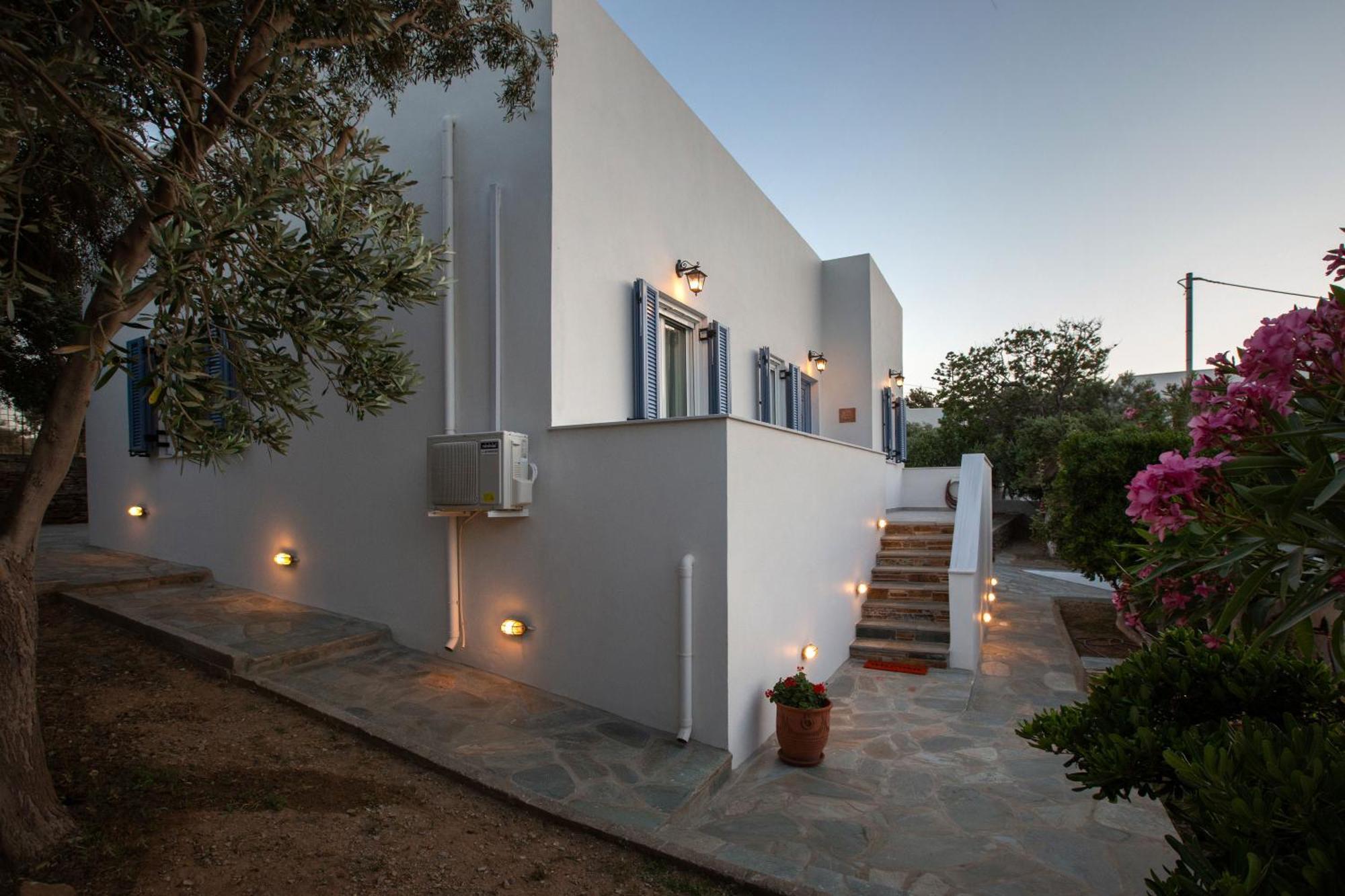 Ruby'S Summer House With Spacious Garden And Free Parking Gavrio Eksteriør bilde